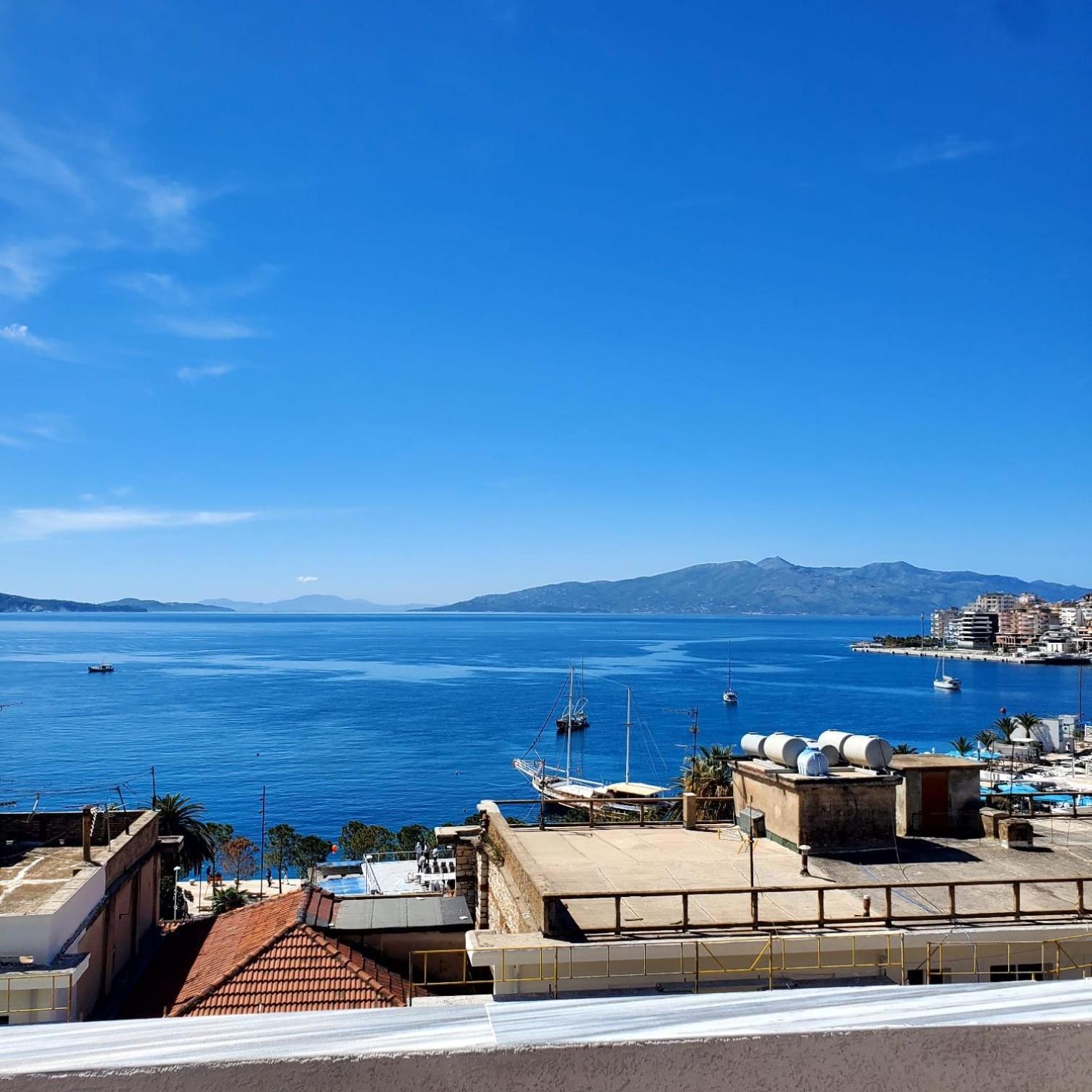 July Seaview Apartments Sarandë Buitenkant foto