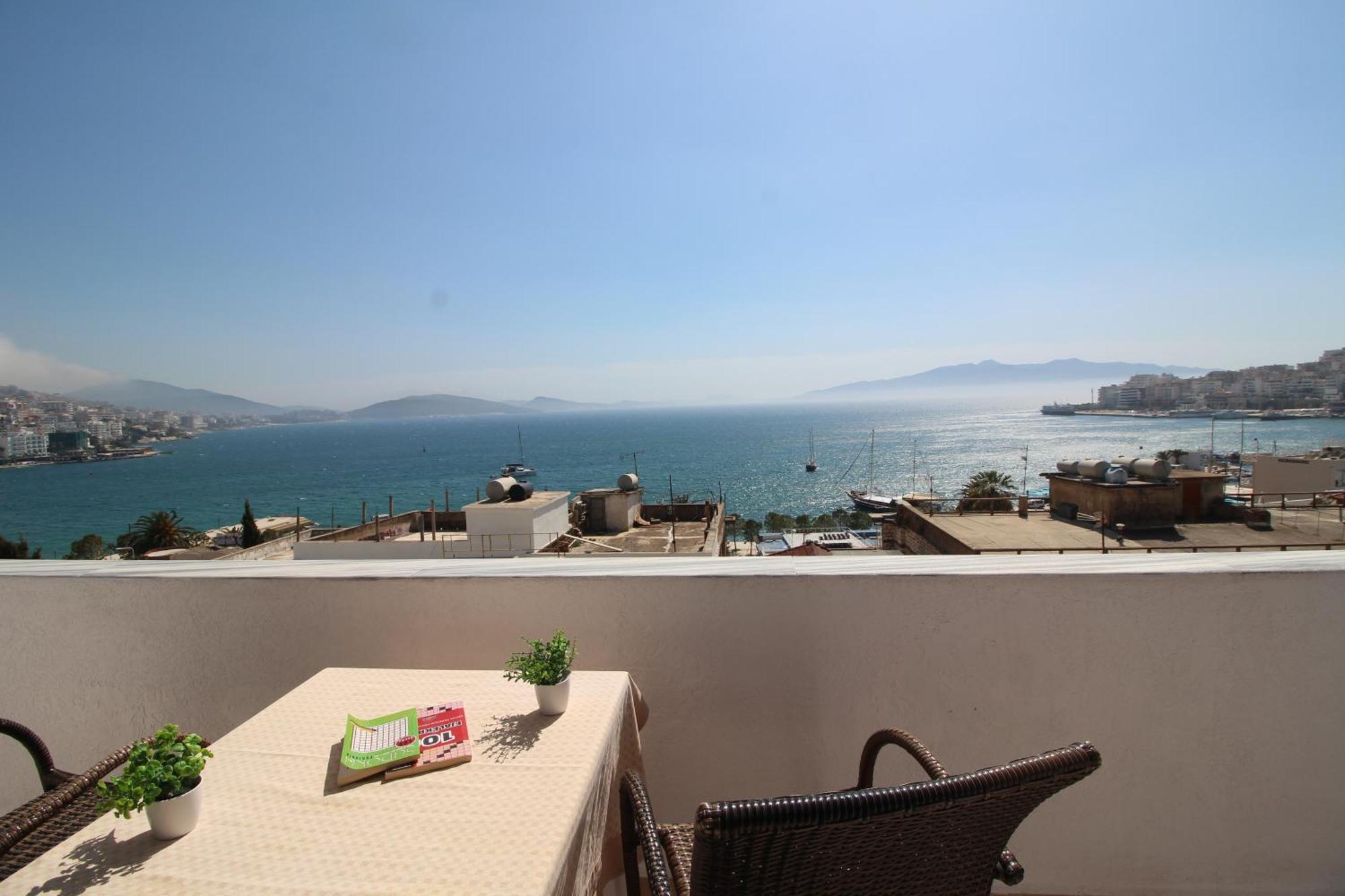 July Seaview Apartments Sarandë Buitenkant foto
