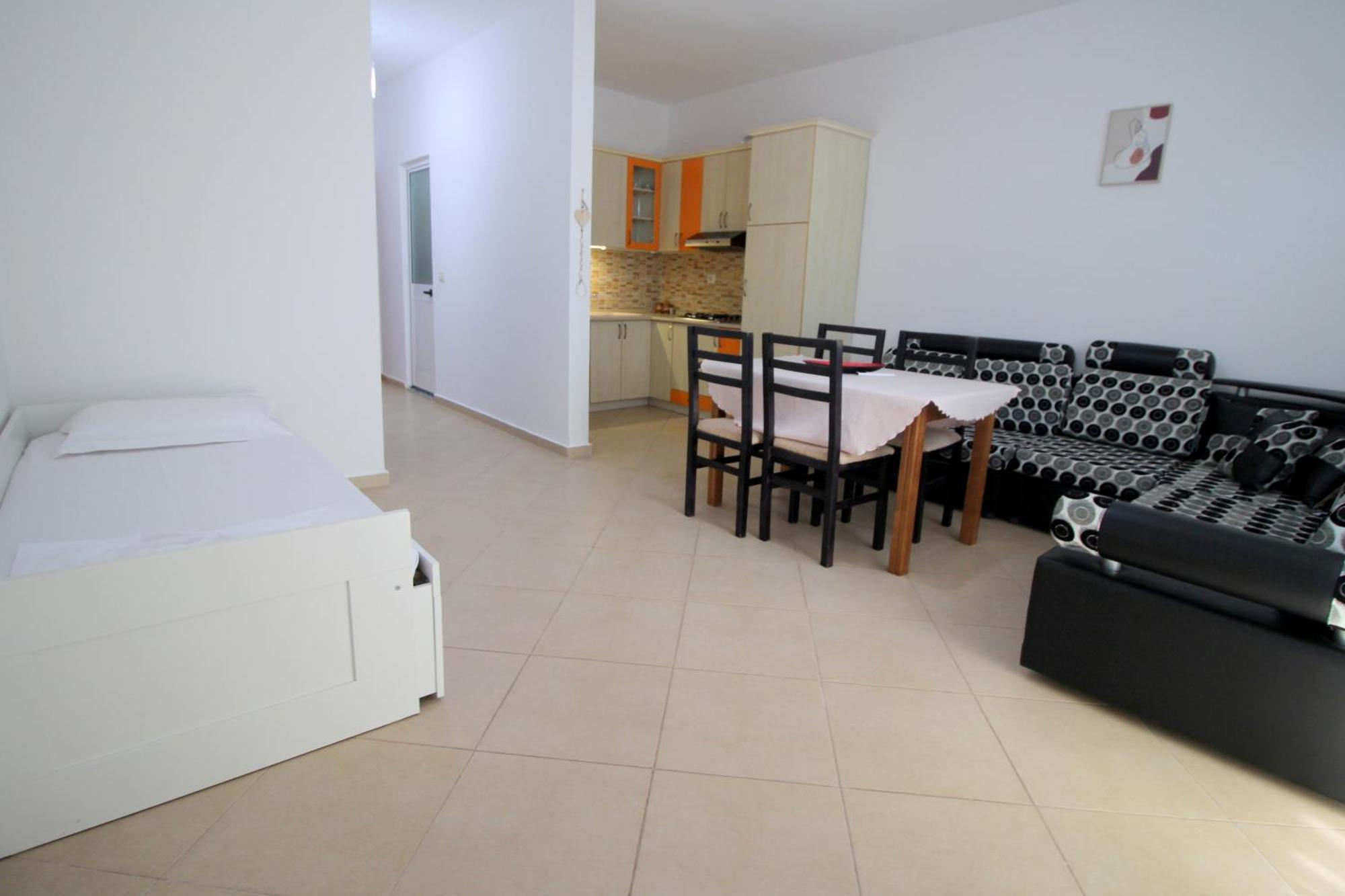July Seaview Apartments Sarandë Buitenkant foto