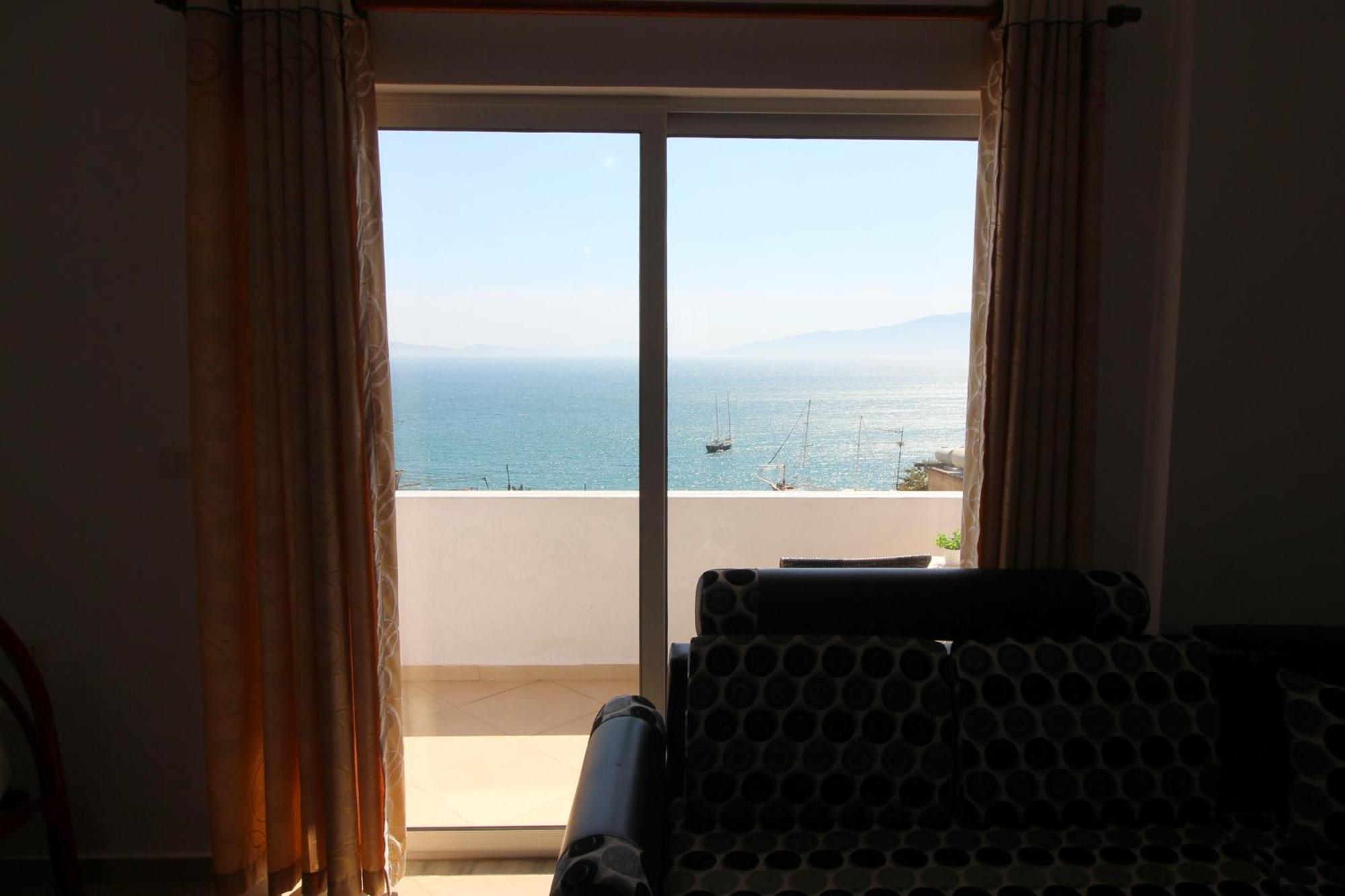 July Seaview Apartments Sarandë Buitenkant foto