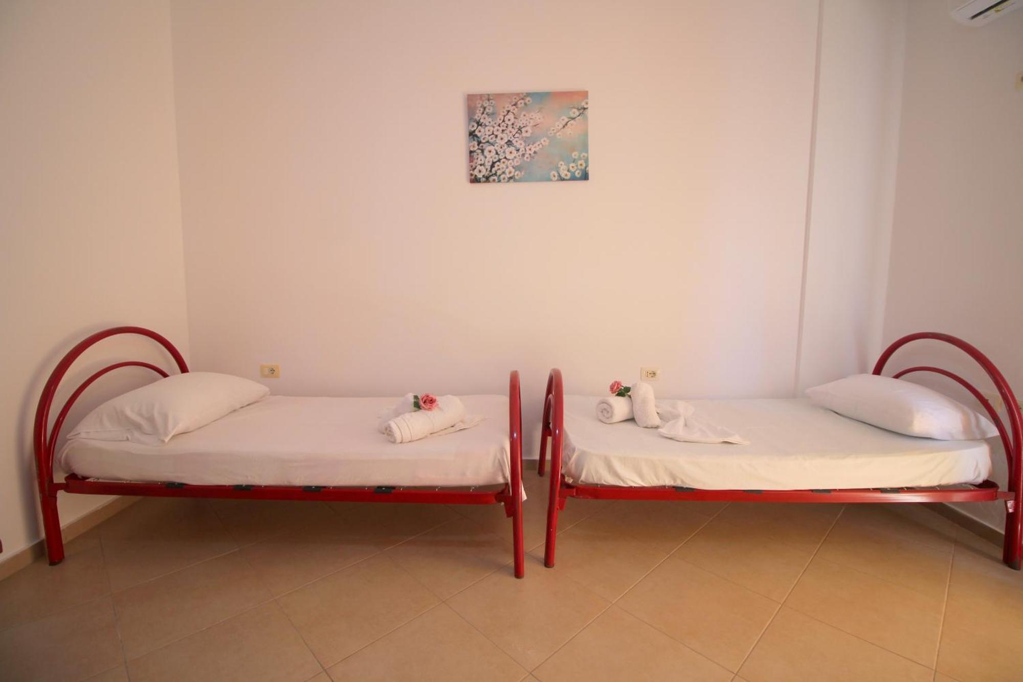 July Seaview Apartments Sarandë Buitenkant foto