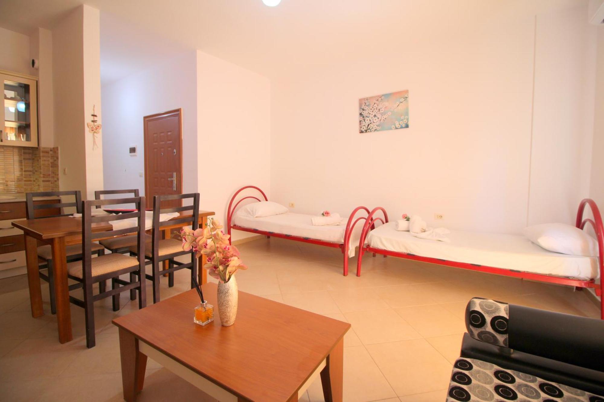 July Seaview Apartments Sarandë Buitenkant foto