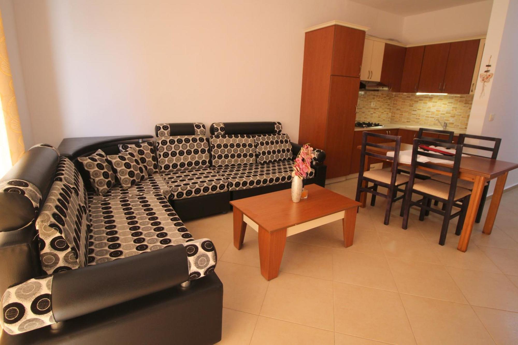 July Seaview Apartments Sarandë Buitenkant foto