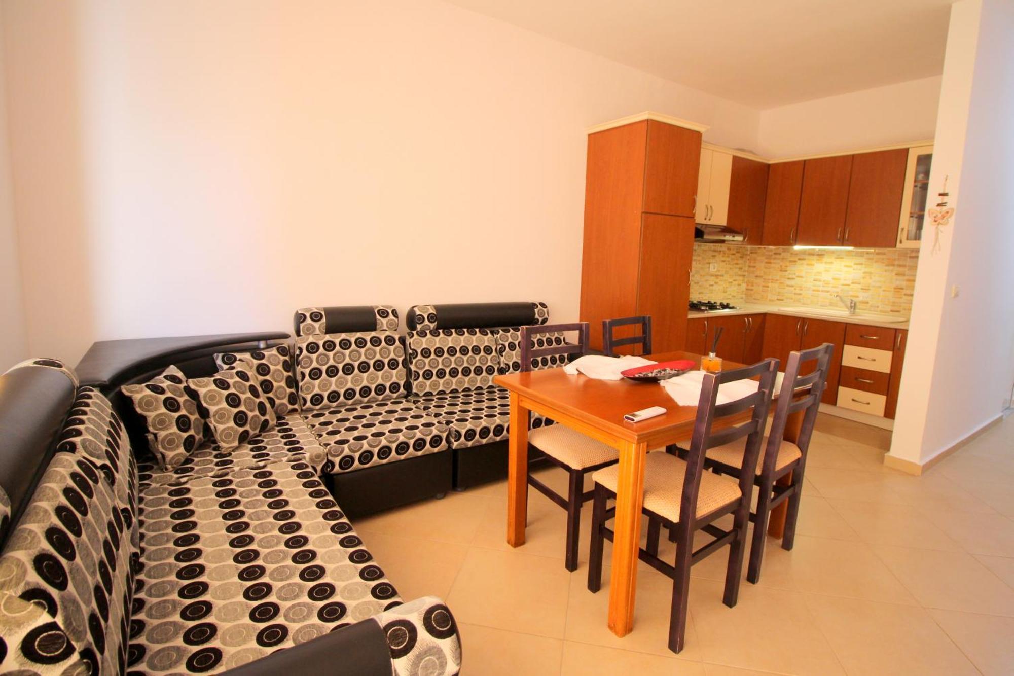 July Seaview Apartments Sarandë Buitenkant foto